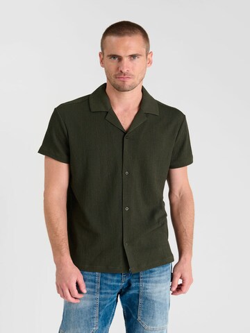 Coupe regular Chemise 'Velab' Le Temps Des Cerises en vert : devant