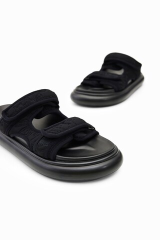 Desigual Pantofle – černá
