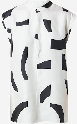 3.1 Phillip Lim - Blusa em branco: frente