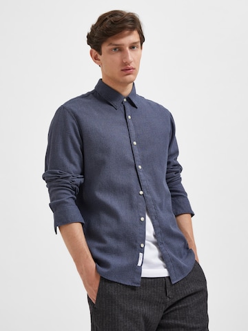 Coupe regular Chemise 'Robin' SELECTED HOMME en bleu