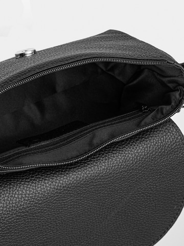 RYLKO Olkalaukku värissä musta