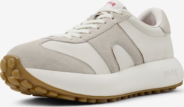 Baskets basses 'Pelotas Athens' CAMPER en blanc : devant