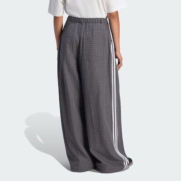 ADIDAS ORIGINALS - Ropa ancha Pantalón plisado en negro