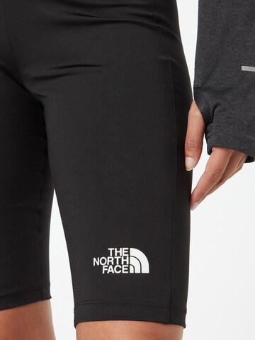 THE NORTH FACE Skinny Shorts in Schwarz