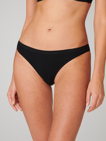 SCHIESSER - Tanga ' Serie 95-5 ' en negro: frente