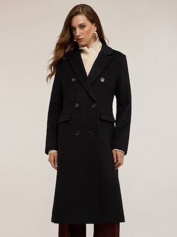 MOTIVI Winter Coat in Black: front