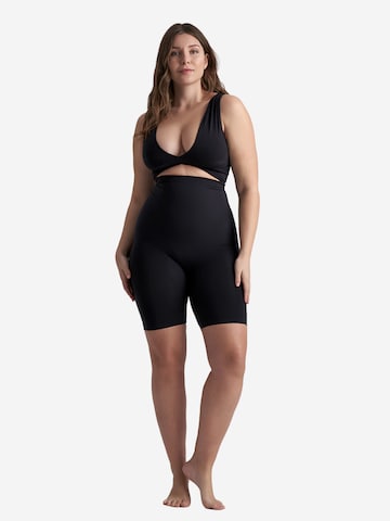Pantalon modelant 'Soft Touch Seamless High Waist Short' Bye Bra en noir