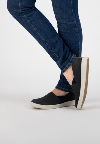 Travelin Slip-Ons 'Tours' in Blue: front
