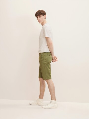 Regular Pantalon chino TOM TAILOR en vert