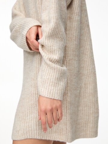 Robes en maille Pull&Bear en beige