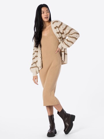 NAF NAF Kleid in Beige