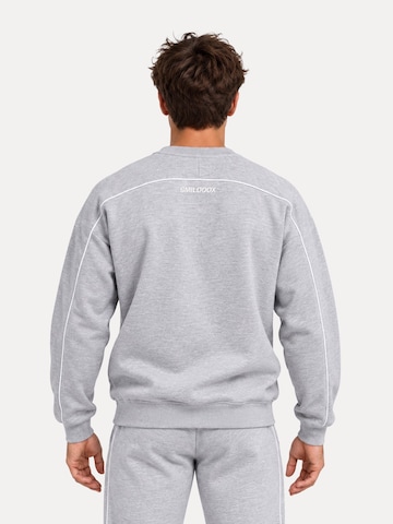 Sweat-shirt 'Brenvaro' Smilodox en gris