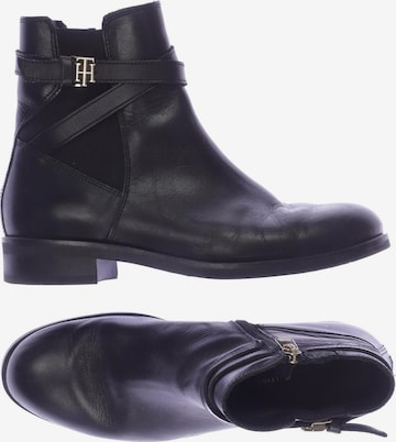 TOMMY HILFIGER Stiefelette 37 in Schwarz: predná strana