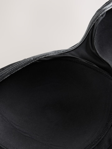 Next Top in Zwart