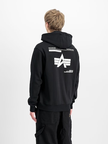 ALPHA INDUSTRIES Collegepaita 'Label' värissä musta
