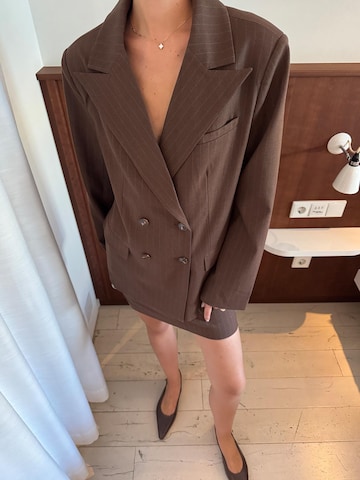 millane Blazer in Braun