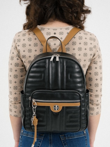 Budmil Backpack 'ALBERTINA26' in Black