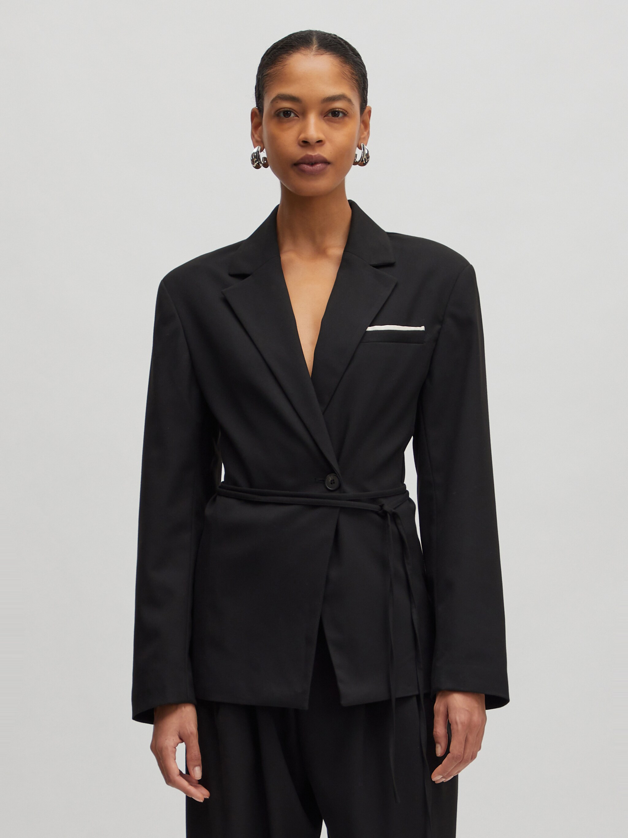 EDITED Produits Blazer 'Arzu' noir