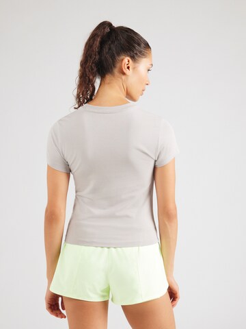 Nike Sportswear Μπλουζάκι 'CHLL' σε γκρι