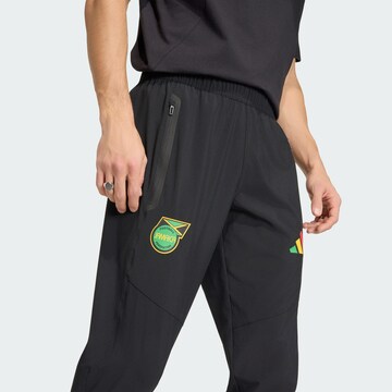 Slimfit Pantaloni sportivi 'Jamaika x Bob Marley Tiro Travel' di ADIDAS PERFORMANCE in nero