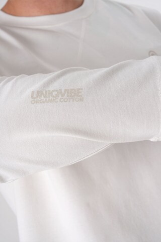 UNIQVIBE Shirt in Wit