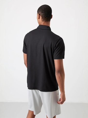 Tommy Life Shirt in Black