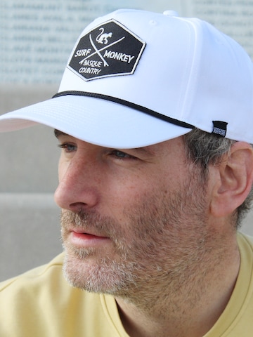 Surf Monkey Sportpet 'Baseballkappe mit Kordel' in Wit