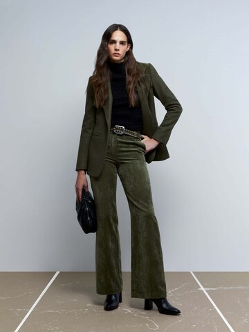 Scalpers Boot cut Pants in Green: front