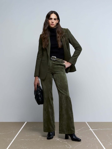 Scalpers Boot cut Trousers in Green: front