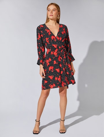 Koton Kleid in Schwarz: Vorderseite