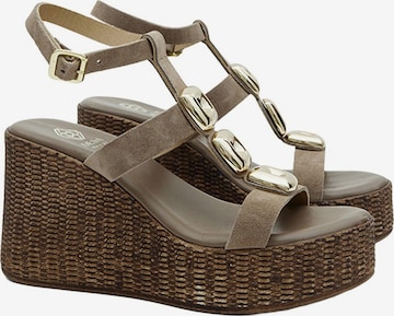 Desa Strap sandal 'Keilsandalen' in Beige: front