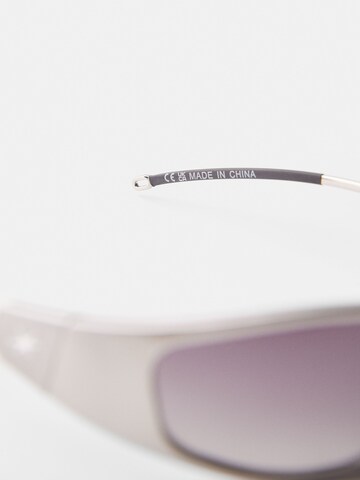 Bershka Sonnenbrille in Silber