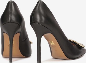 Kazar Pumps in Schwarz