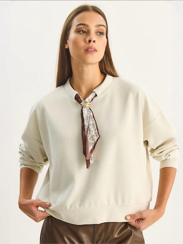 Felpa di Bianco Lucci in bianco