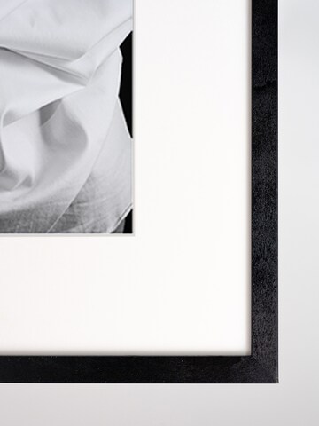 Liv Corday Image 'Show Me Your Back' in Black