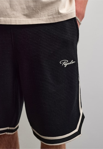 Pegador Regular Shorts in Schwarz