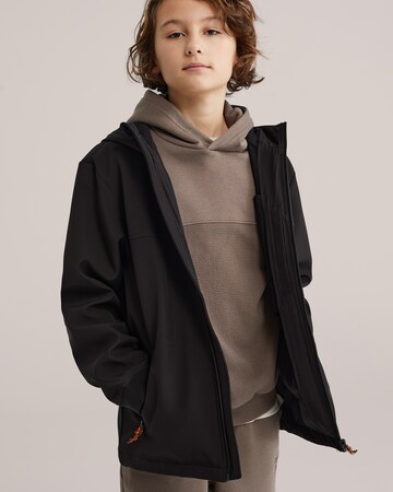 WE Fashion Демисезонная куртка в Черный: спереди