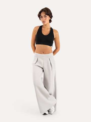 Loosefit Pantalon ' Sylva ' Smilodox en gris