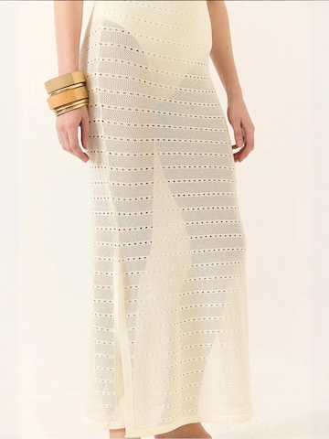Bianco Lucci Jurk 'Midi' in Beige