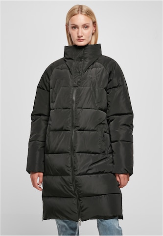 Urban Classics Χειμερινό παλτό σε μαύρο: μπροστά