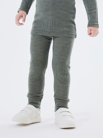 NAME IT - Skinny Leggings 'NMMWang' en verde: frente