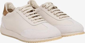Desa - Zapatillas sin cordones 'Sneaker' en blanco: frente