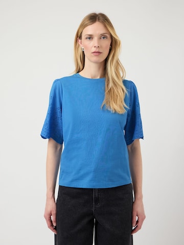 YAS Shirt 'YASLex' in Blue: front