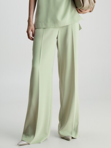 Calvin Klein Wide leg Bandplooibroek in Groen: voorkant