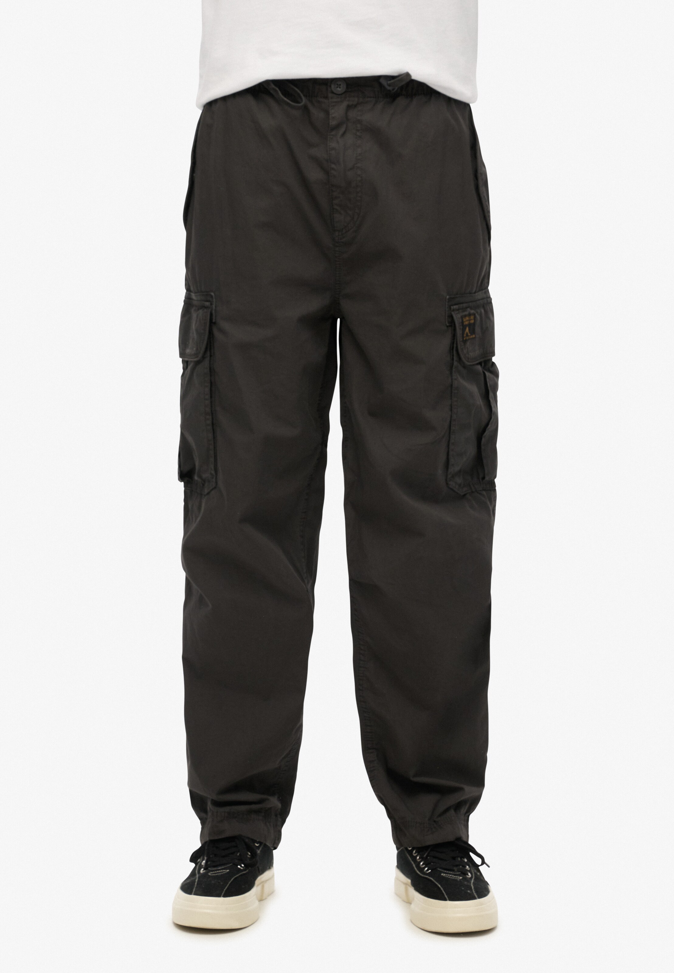 Superdry Loosefit Cargobroek in Grijs