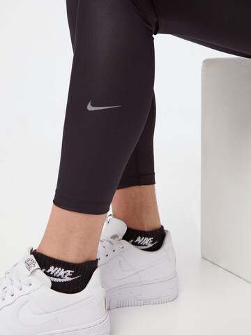 NIKE Skinny Sporthose 'One' in Schwarz