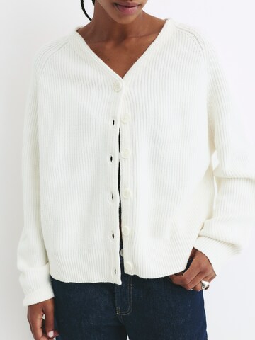 Cardigan Pull&Bear en beige