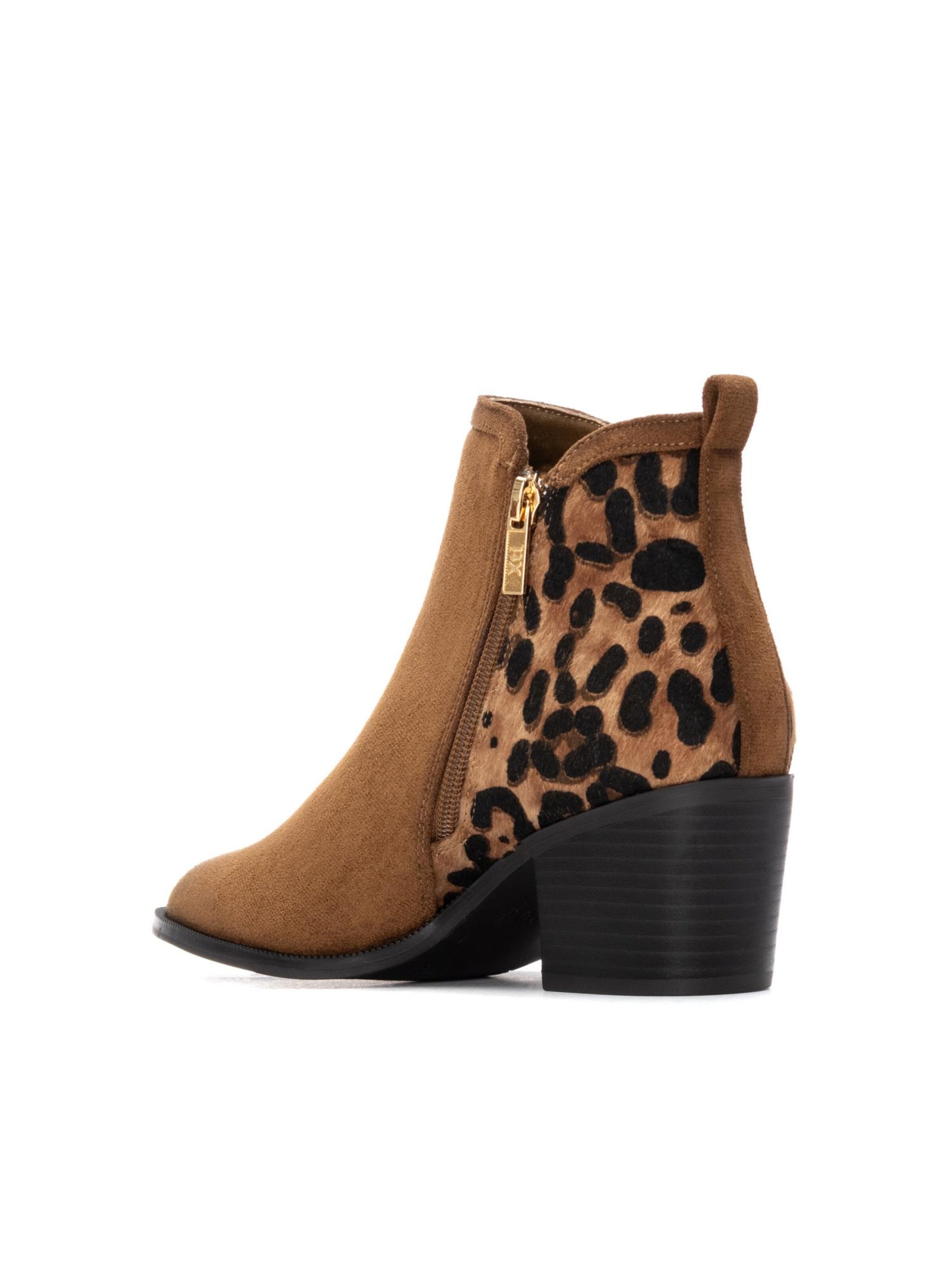 Xti Boots '14464702' in Beige