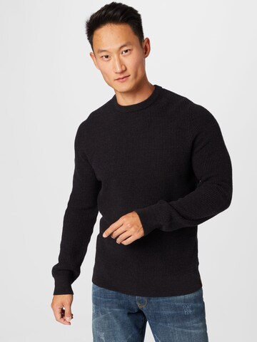 Superdry Sweater in Black: front