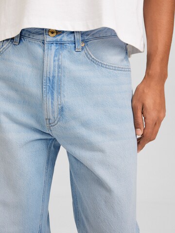 Bershka Regular Jeans in Blauw